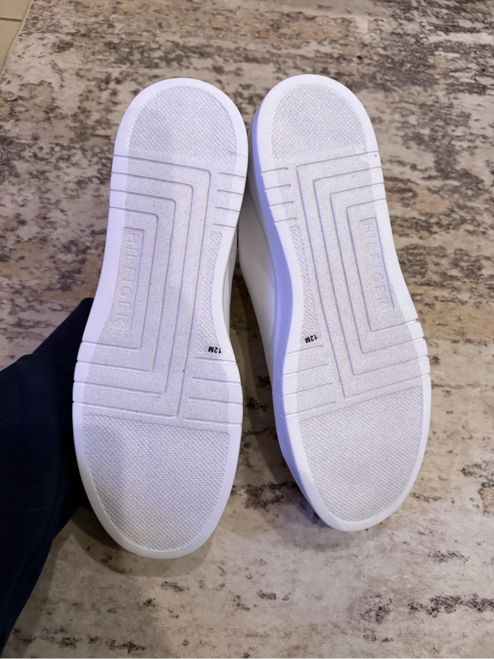 Tommy Hilfiger low top